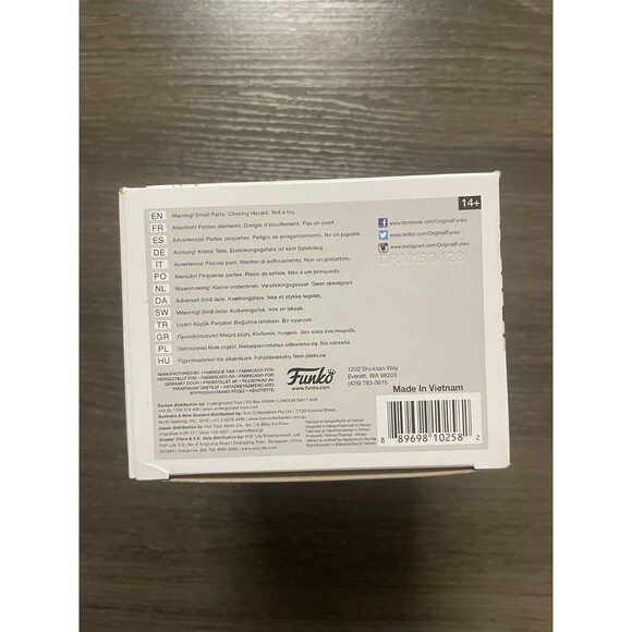 Funko Pop! DC Heroes Suicide Squad: Dr. Harleen Quinzel #135 Walmart Exclusive - Picture 6 of 6